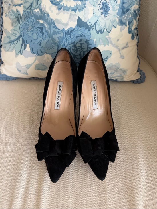 Manolo Blahnik Shoes - Manolo Blahnik Black Suede pumps/heels with bow detail